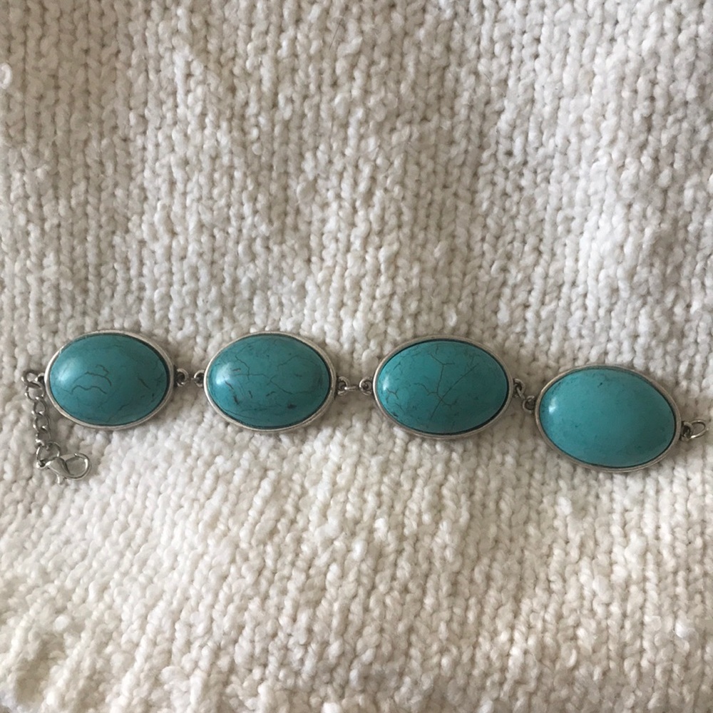 Turquoise stone bracelet